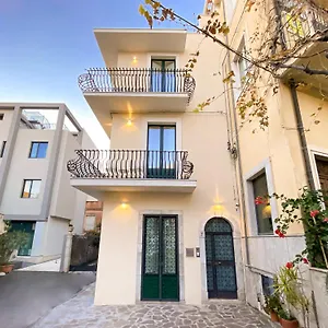 longo-suites.taorminaitalyhotels.com/